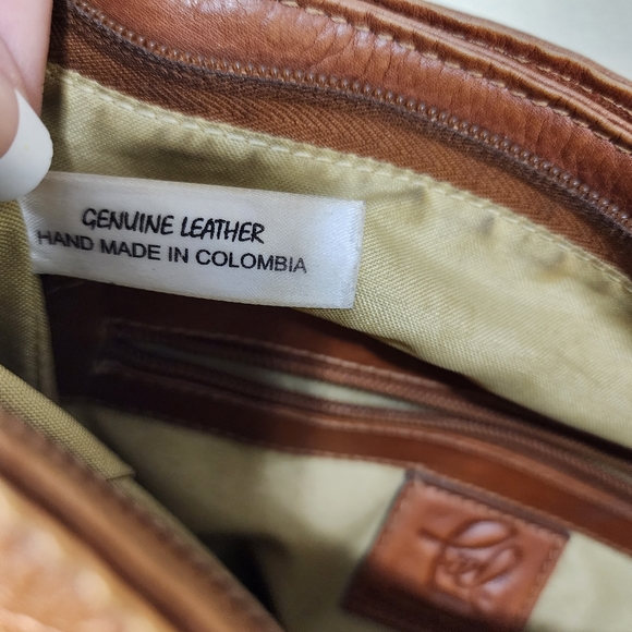 Piel Full Grain Cowhide Leather Bucket Bag - Picture 12 of 17